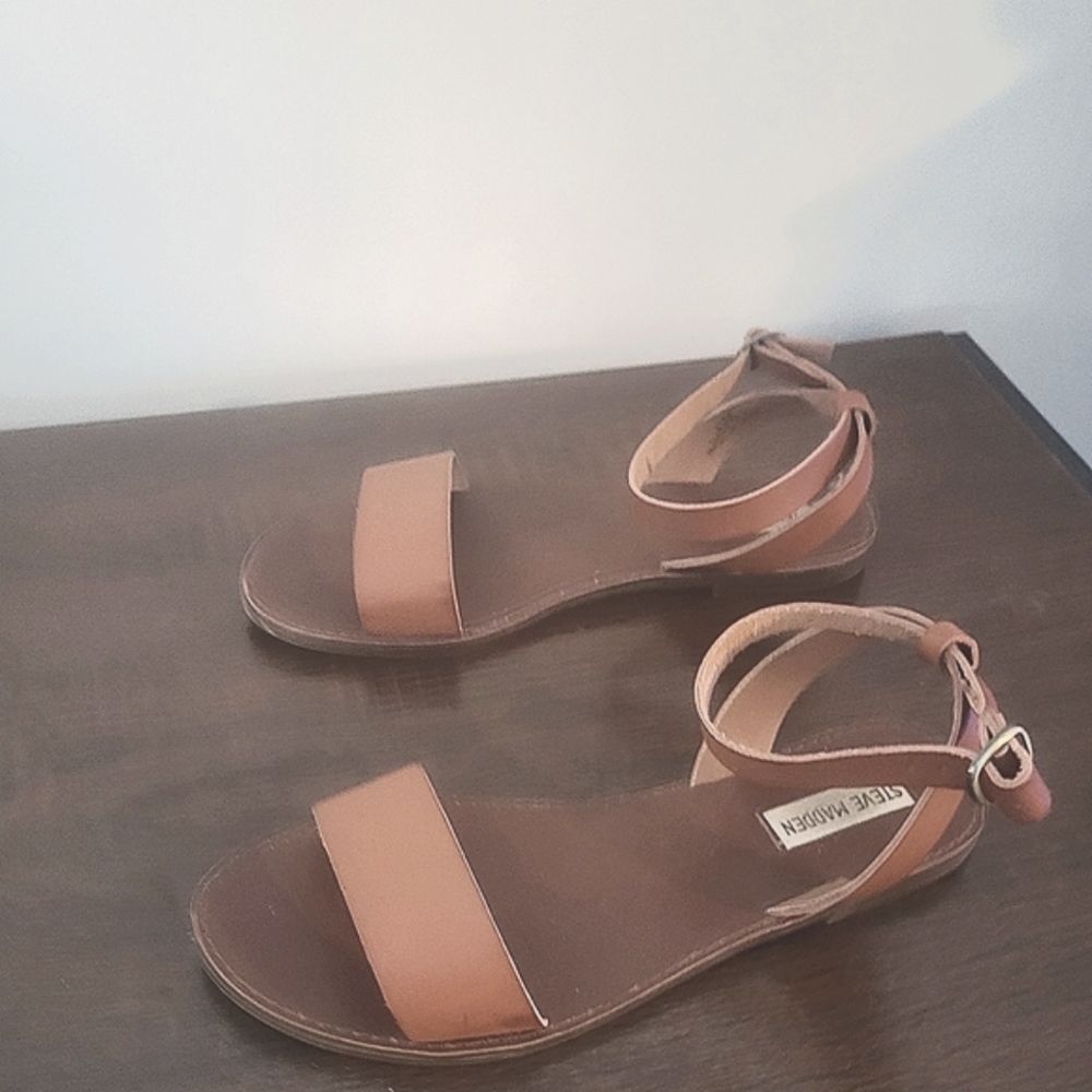 Steve Madden ladies sandals size 8.5